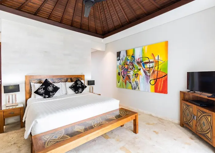 Seven Kejora - Beachfront Estate Villa